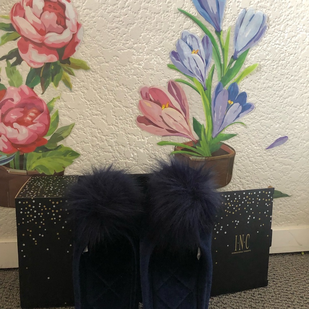 New INC slipper